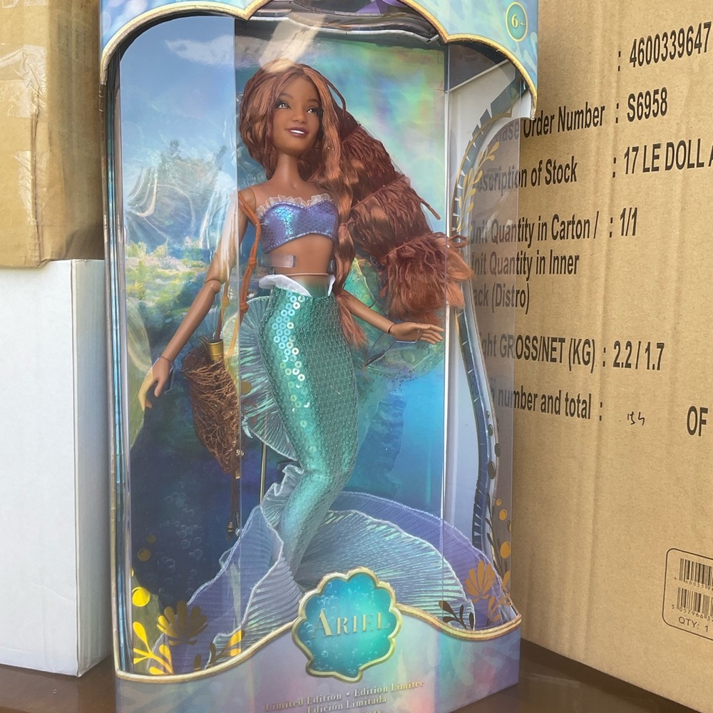 DISNEY   LIMITED   ARIEL LIVE ACTION  MOVIE 2023     DOLL  17 IN RETIRED